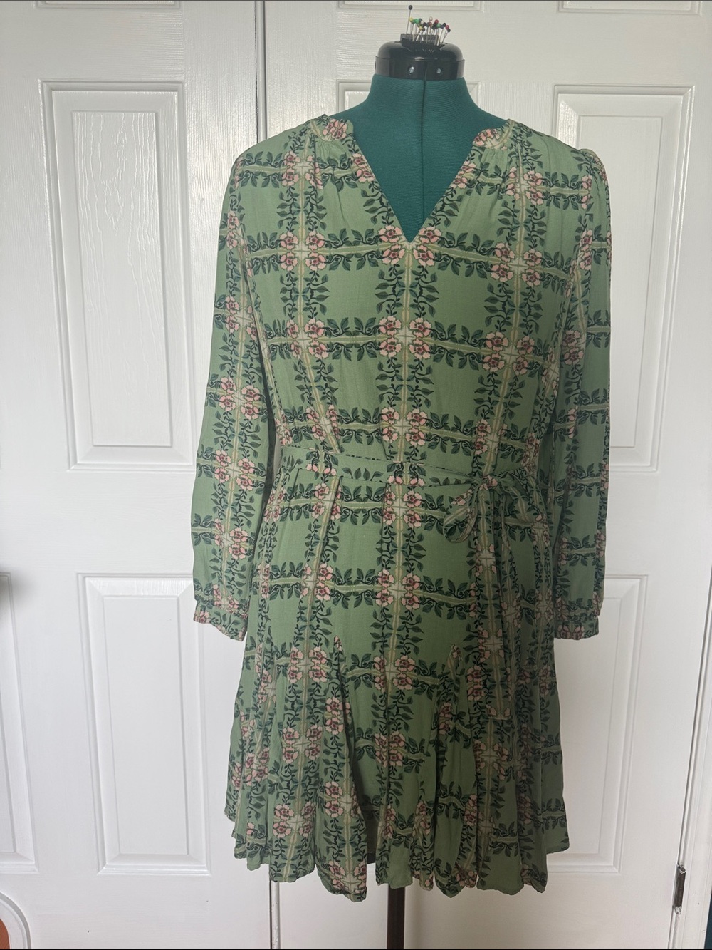 LOFT Sage Green Floral V-Neck Long Sleeve Dress